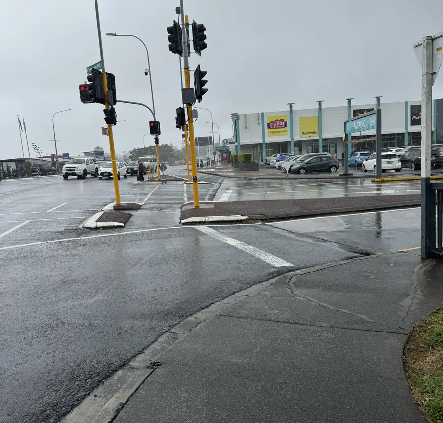 Glenfield Road-Kaipatiki Road Pedestrian Improvements